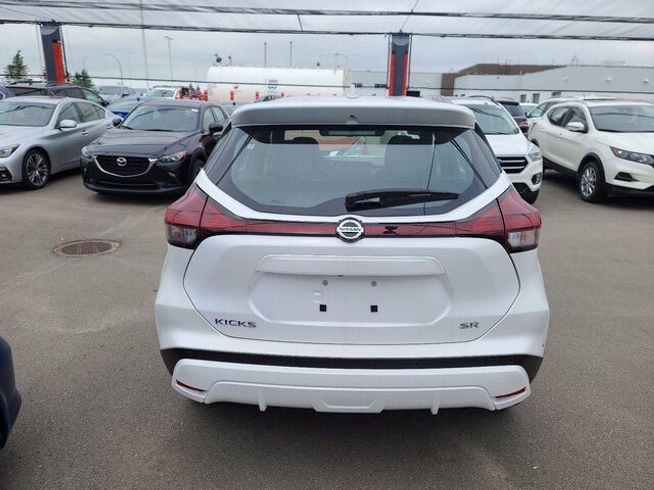 2021 Nissan Kicks SR-3