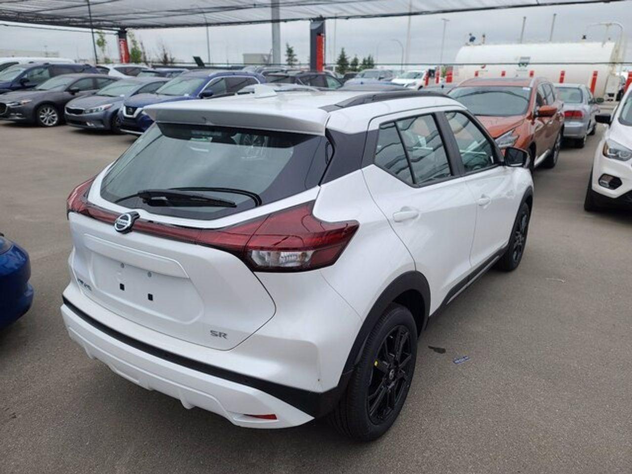 2021 Nissan Kicks SR-4