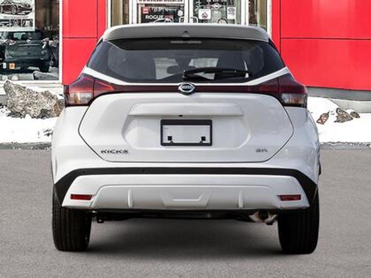 2021 Nissan Kicks SR-4