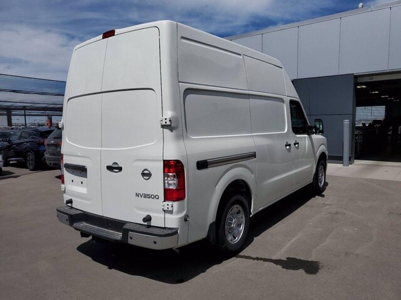 2021 Nissan NV Cargo SV-4