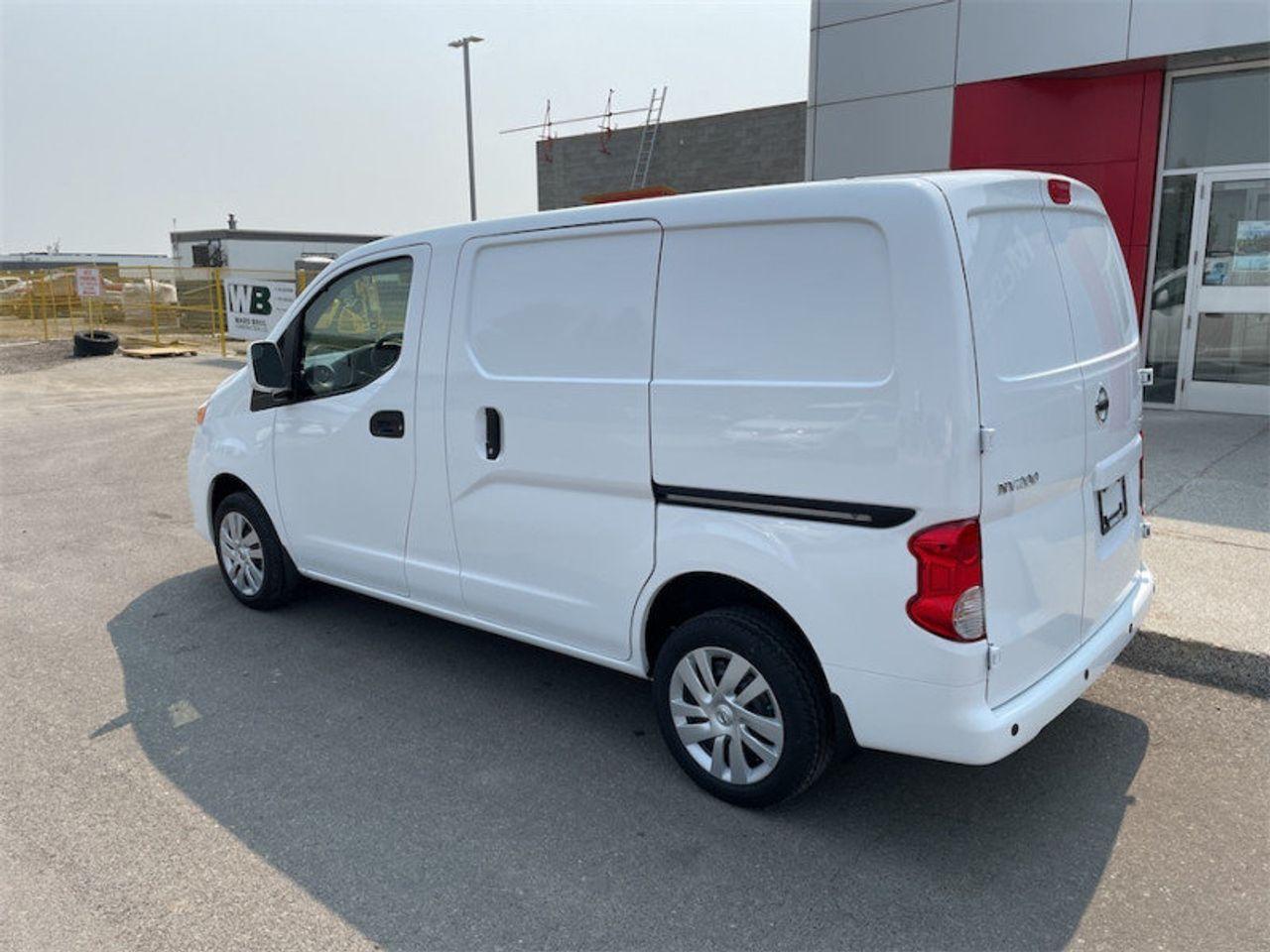 2021 Nissan NV200 S-4