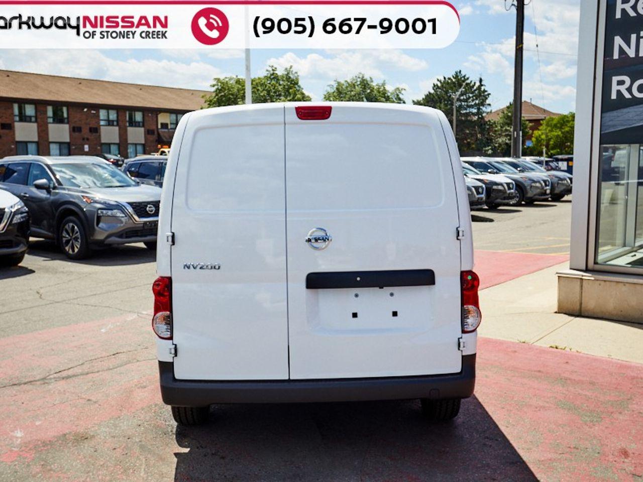 2021 Nissan NV200 S-4