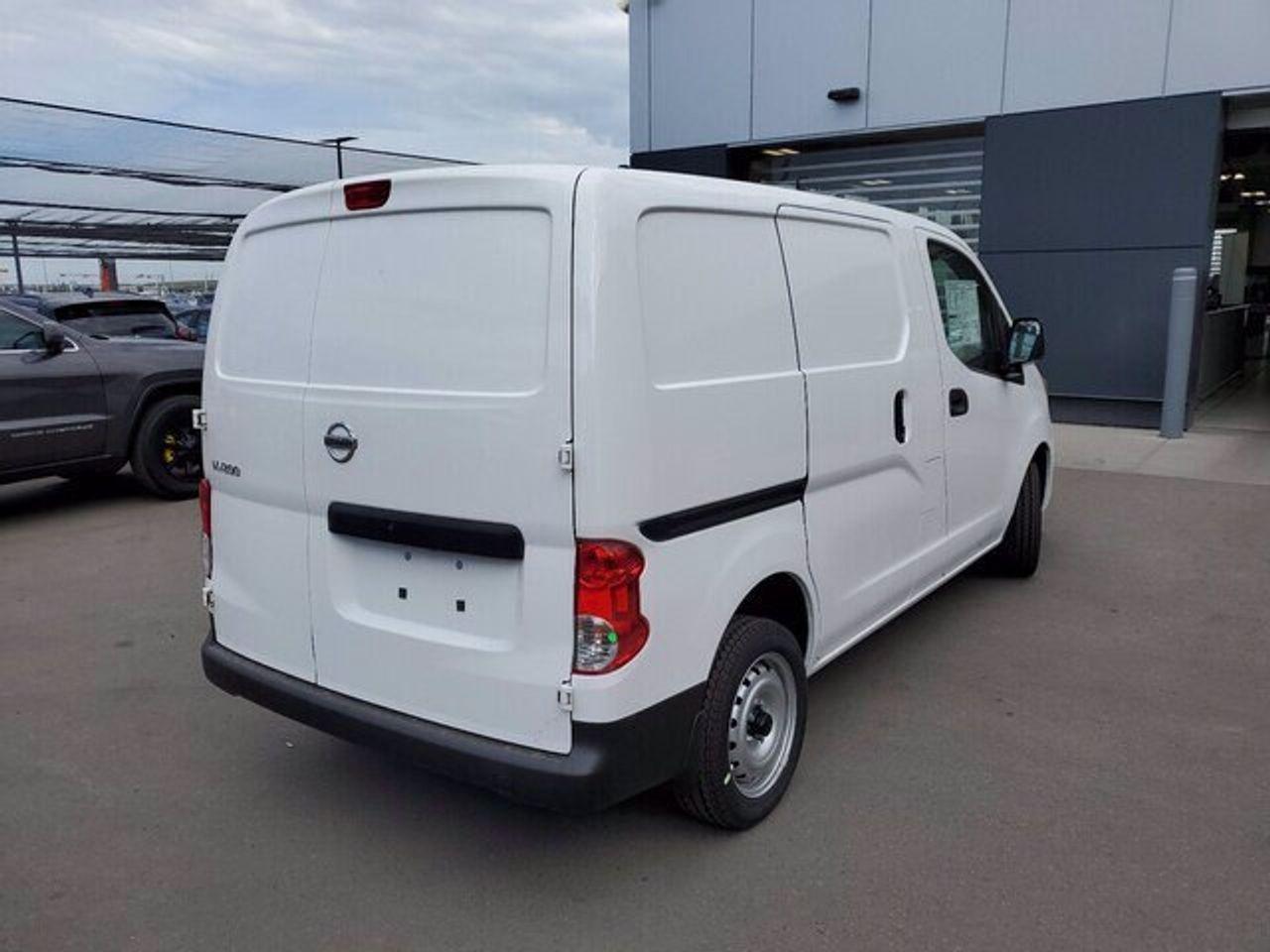 2021 Nissan NV200 S-4