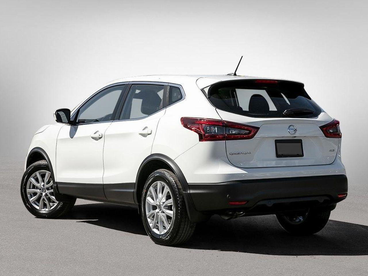 2021 Nissan Rogue Sport S-4