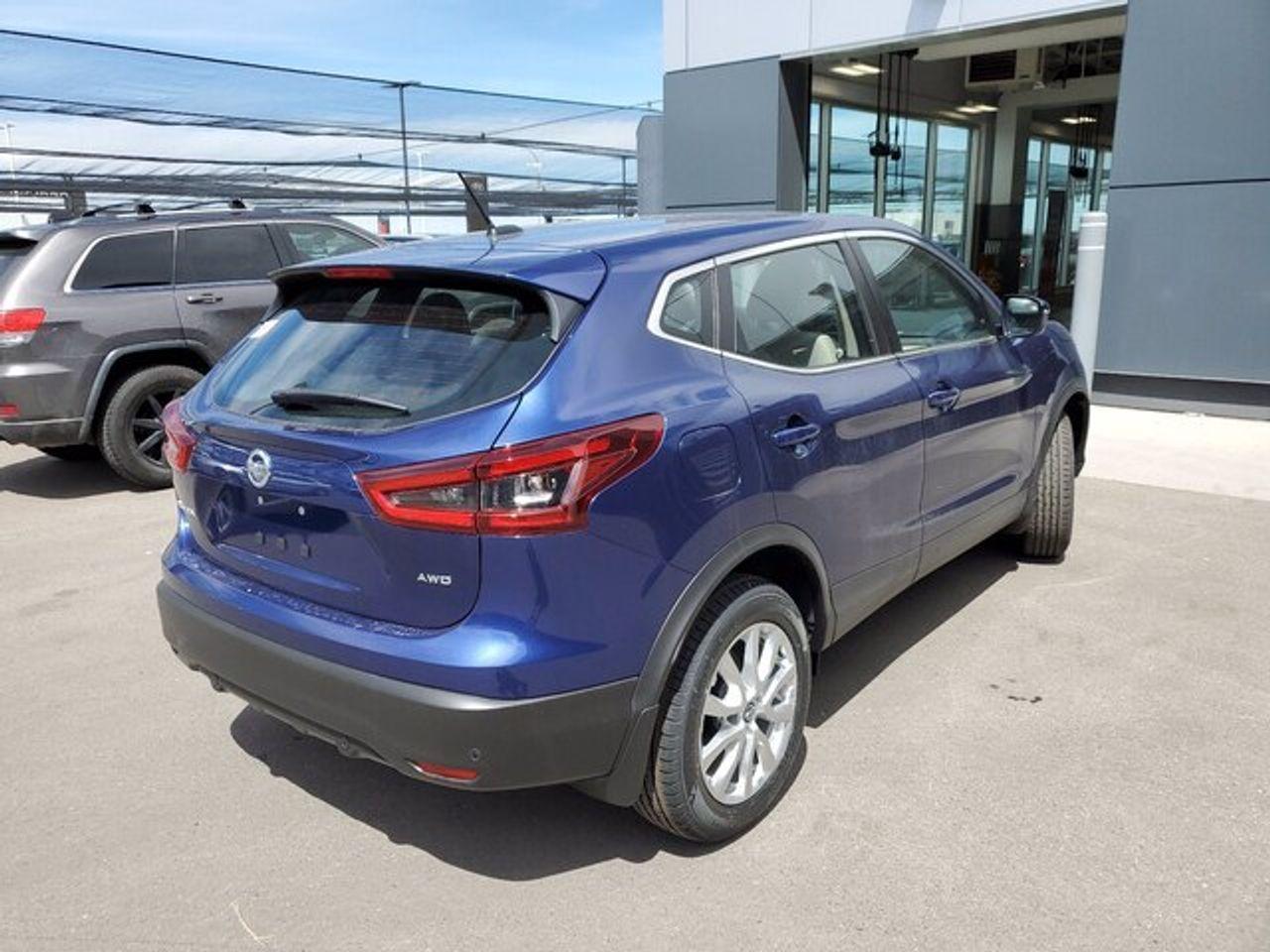 2021 Nissan Rogue Sport S-4