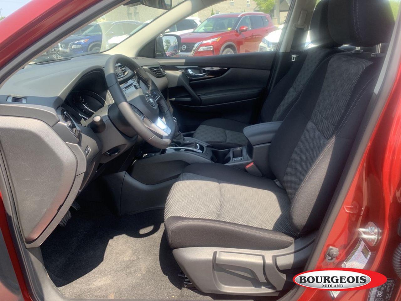 2021 Nissan Rogue Sport SV-3