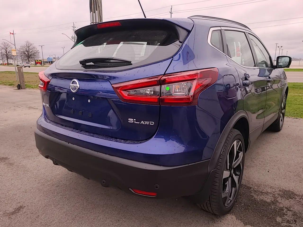 2021 Nissan Rogue Sport SV-3