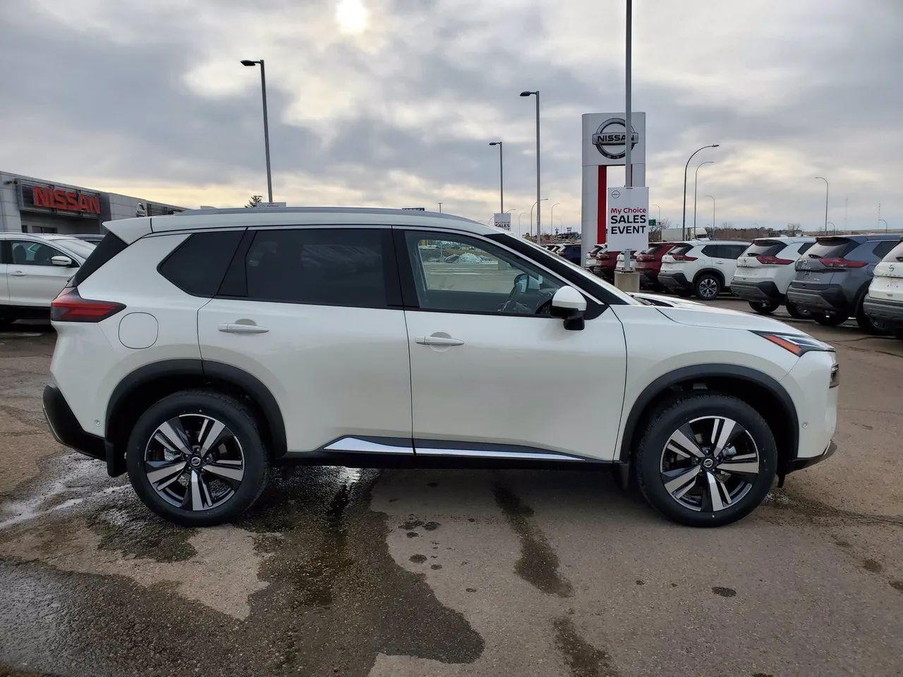 2021 Nissan Rogue Platinum-1