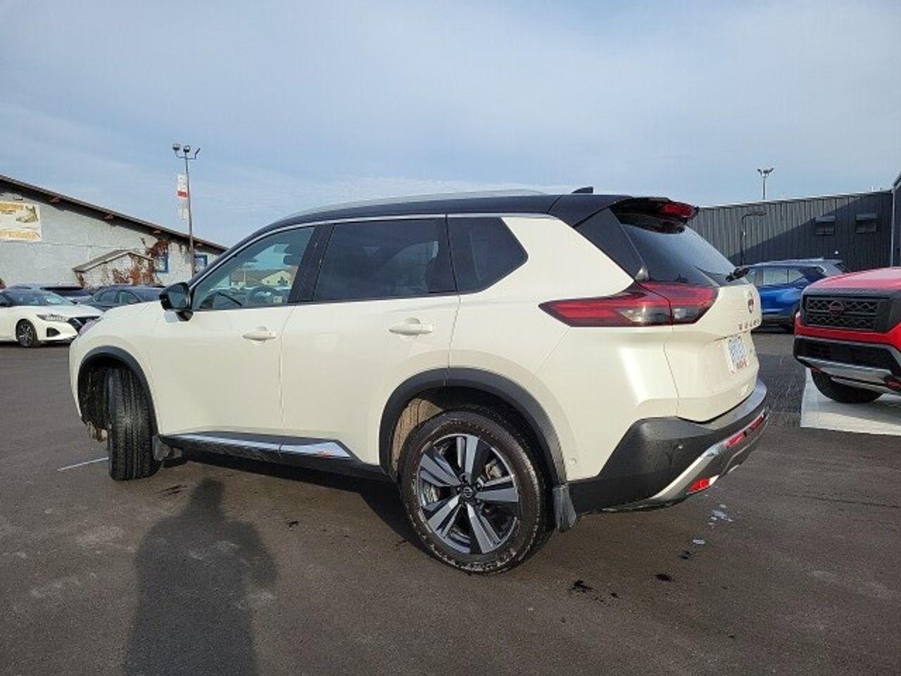 2021 Nissan Rogue Platinum-2