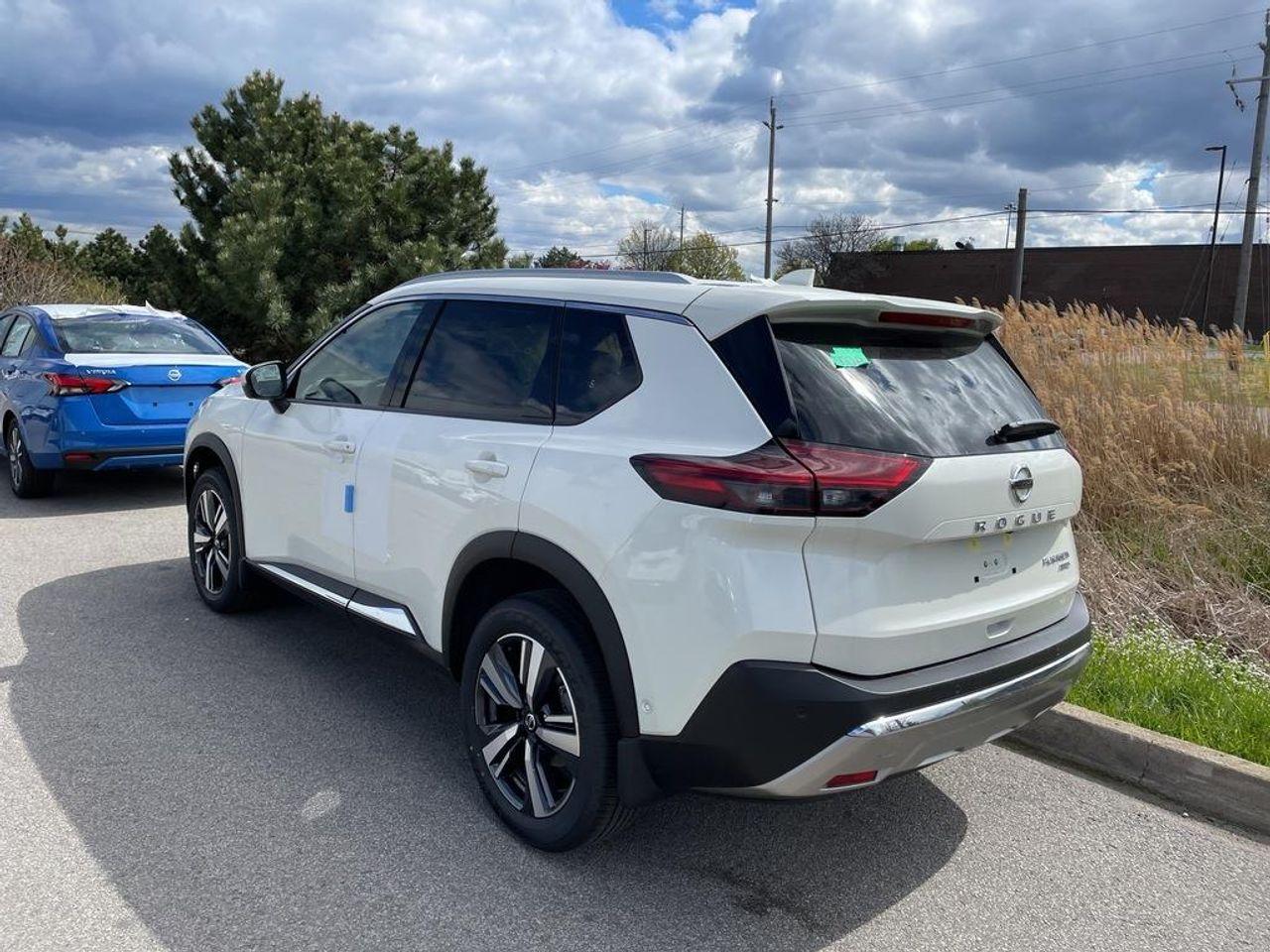 2021 Nissan Rogue Platinum-2