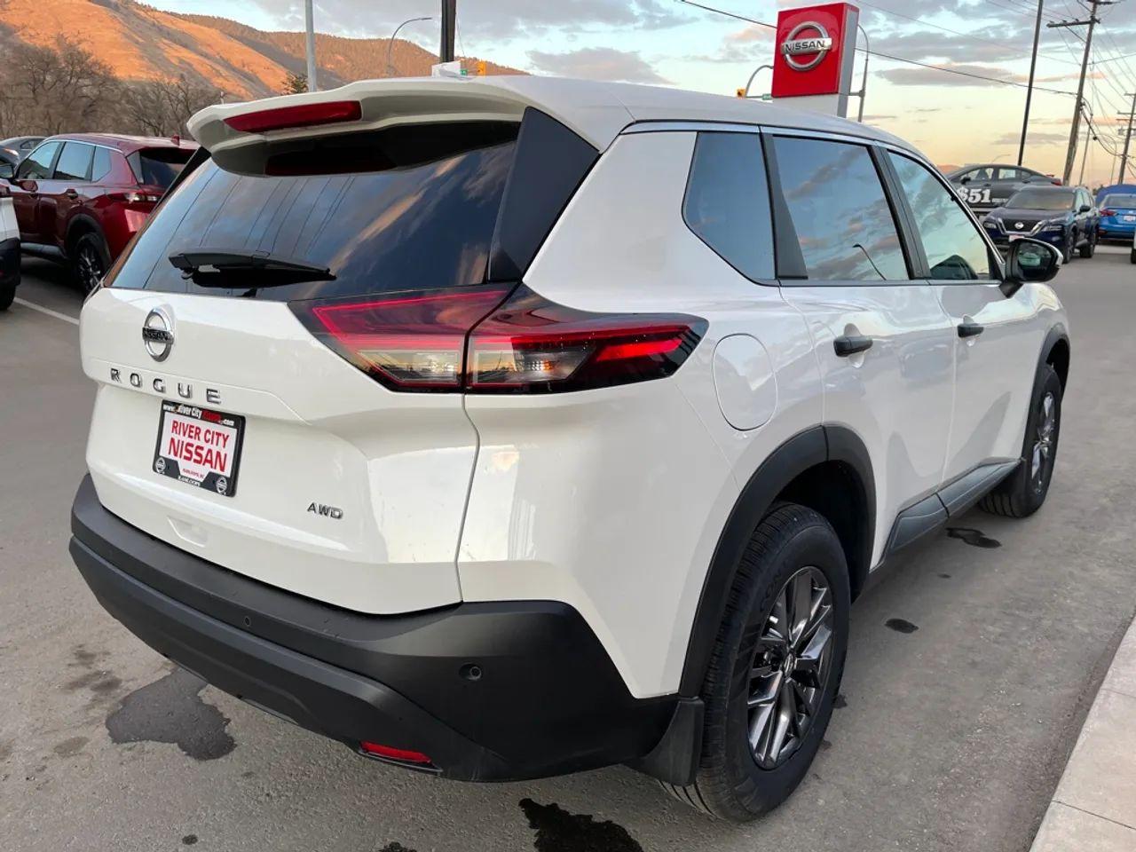 2021 Nissan Rogue S-4