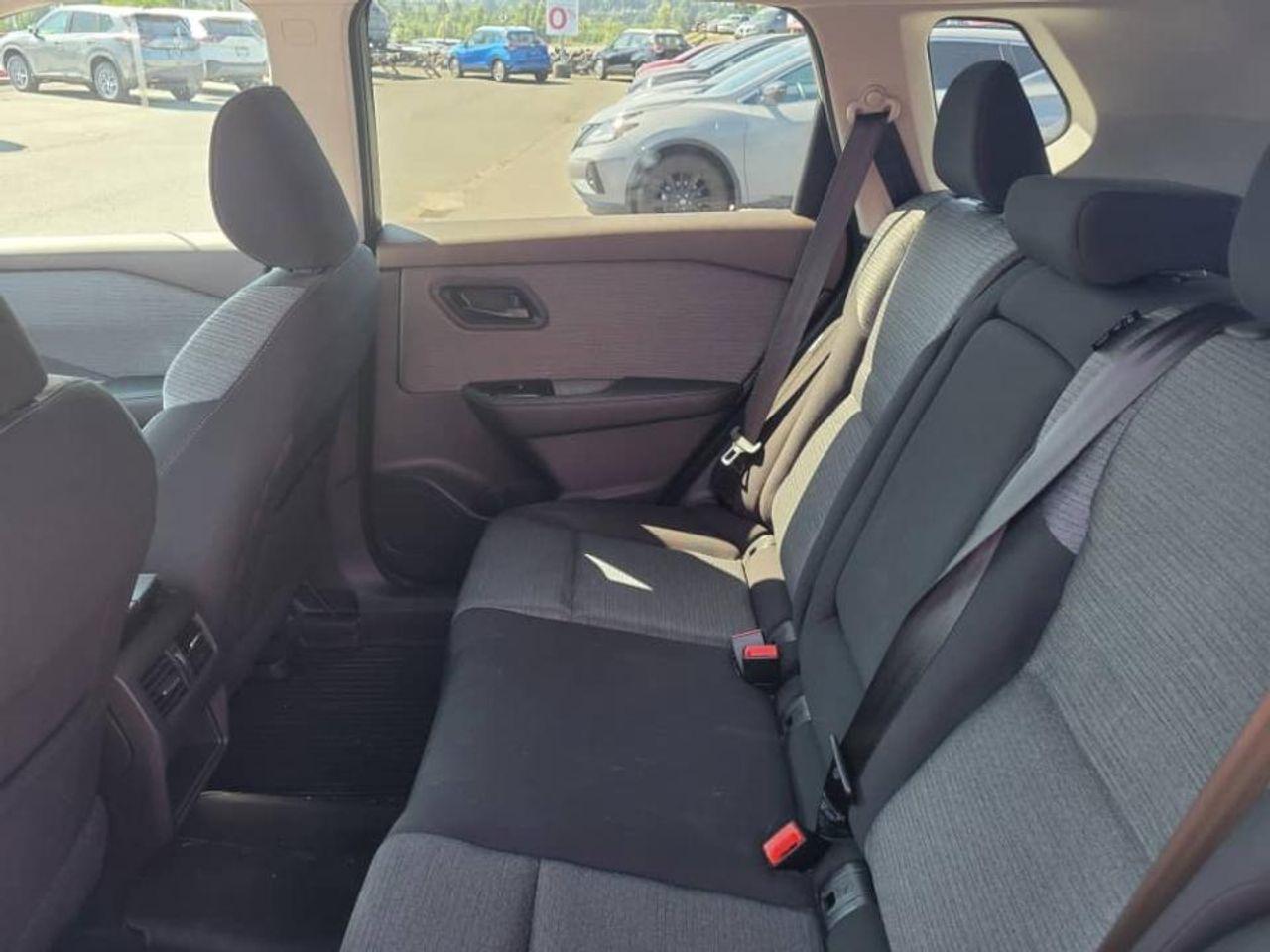 2021 Nissan Rogue S-4