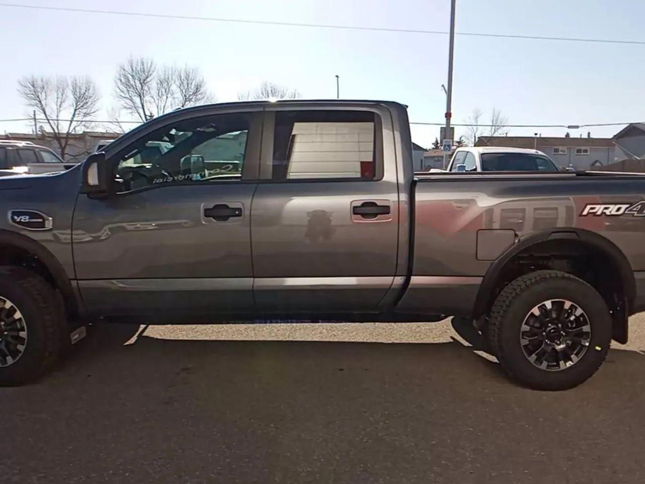 2021 Nissan Titan xD SV-4