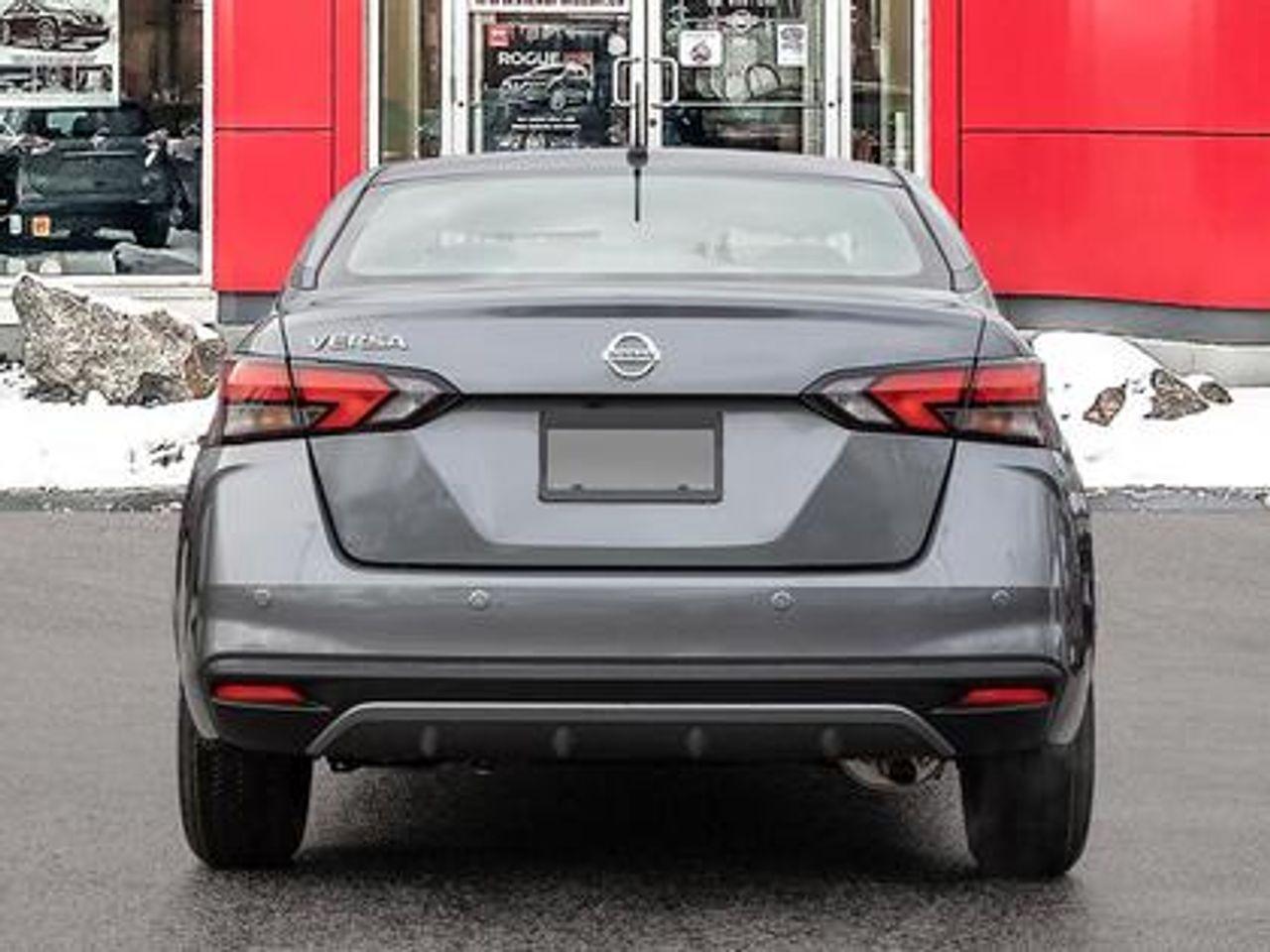 2021 Nissan Versa Grade S-4