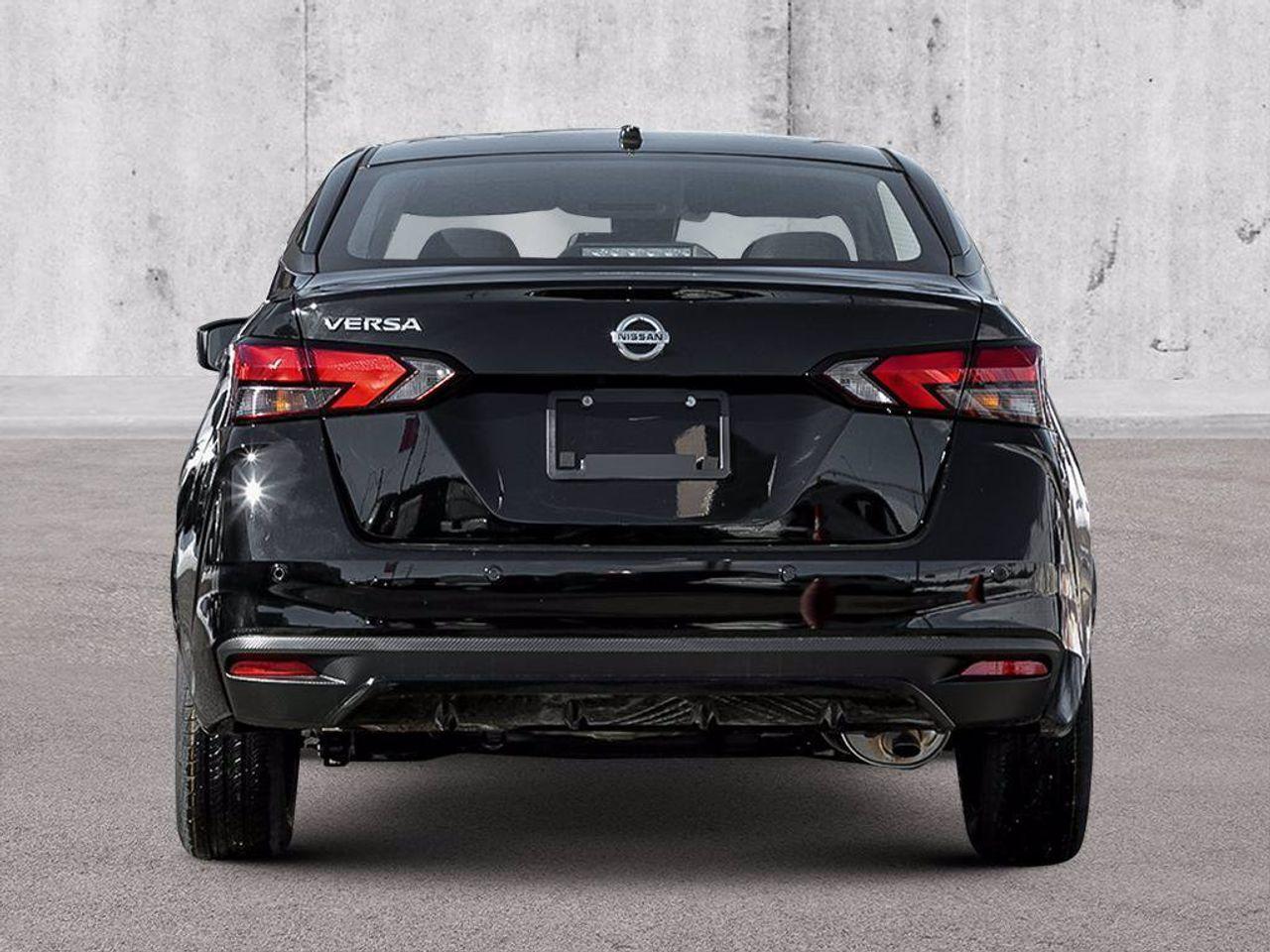 2021 Nissan Versa S-4