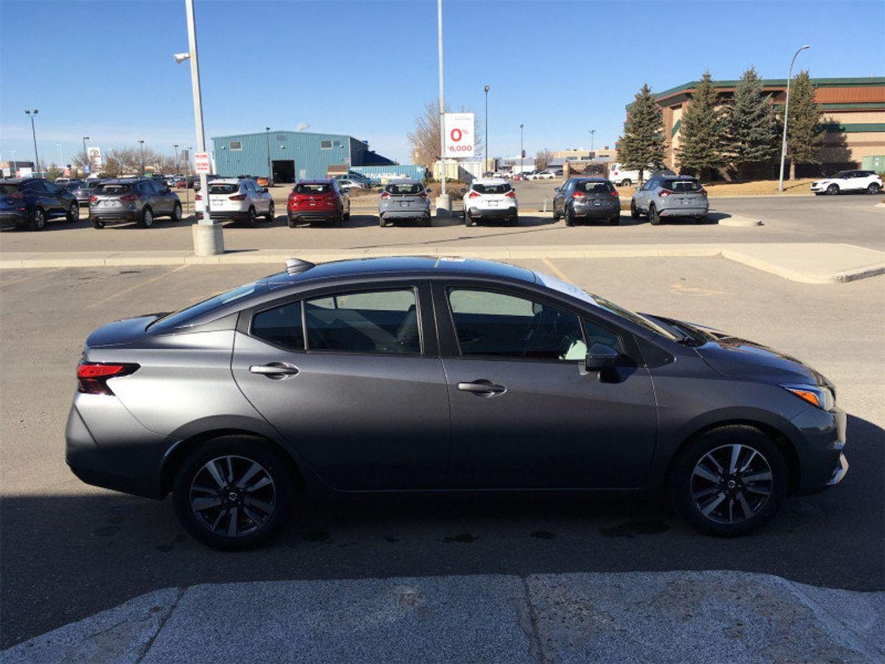 2021 Nissan Versa SEDAN-2