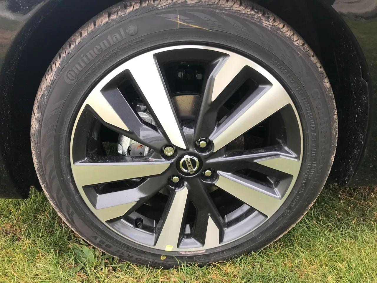 2021 Nissan Versa SR-2