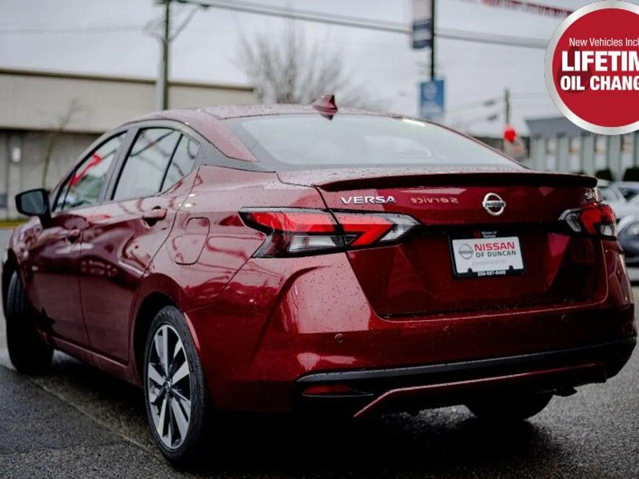 2021 Nissan Versa SR-2
