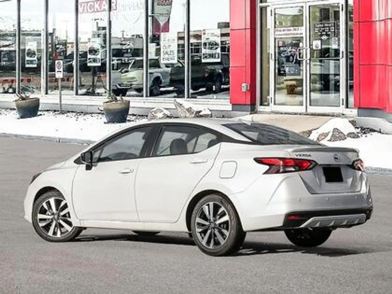 2021 Nissan Versa SR-3