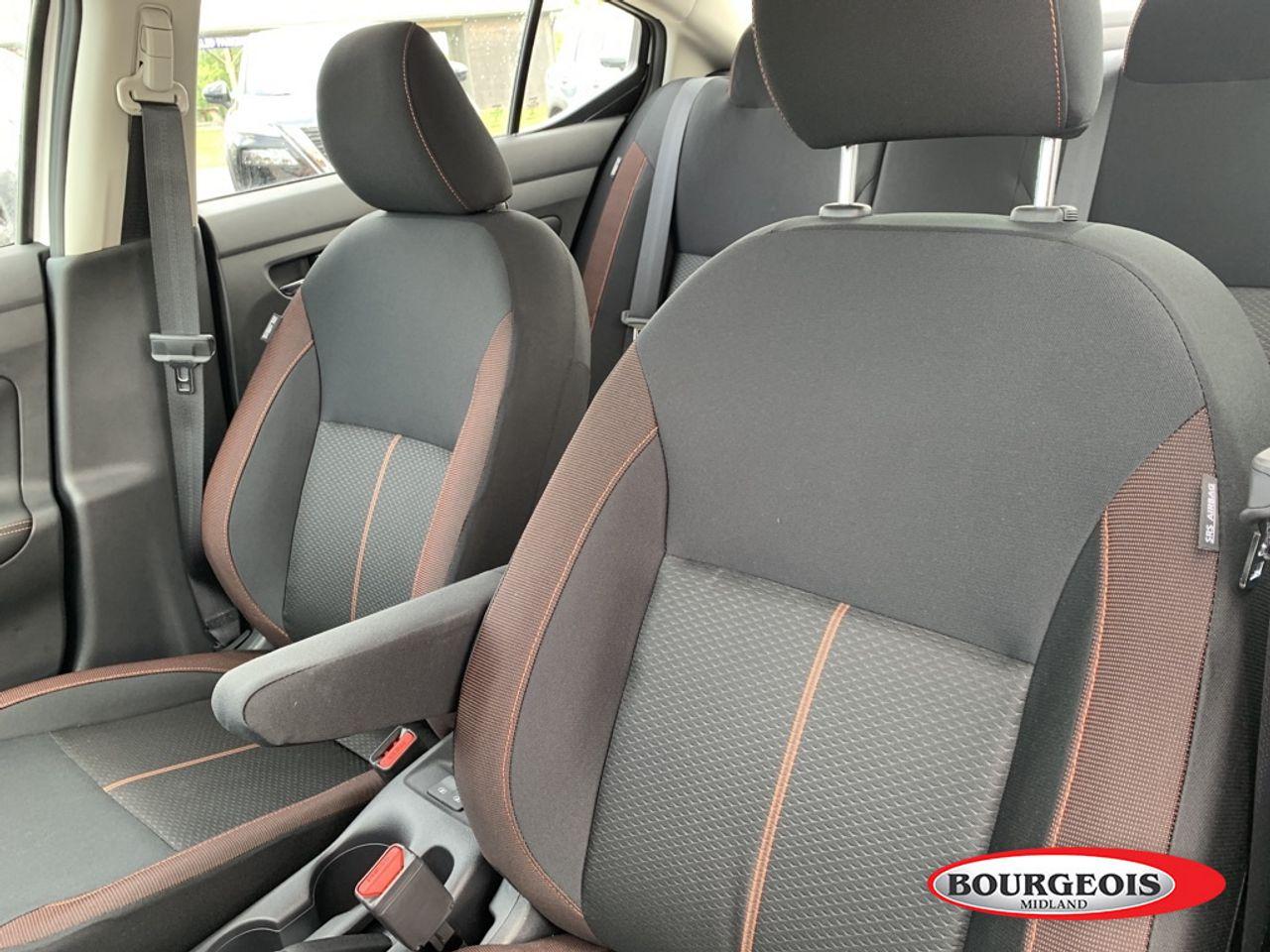 2021 Nissan Versa SR-4