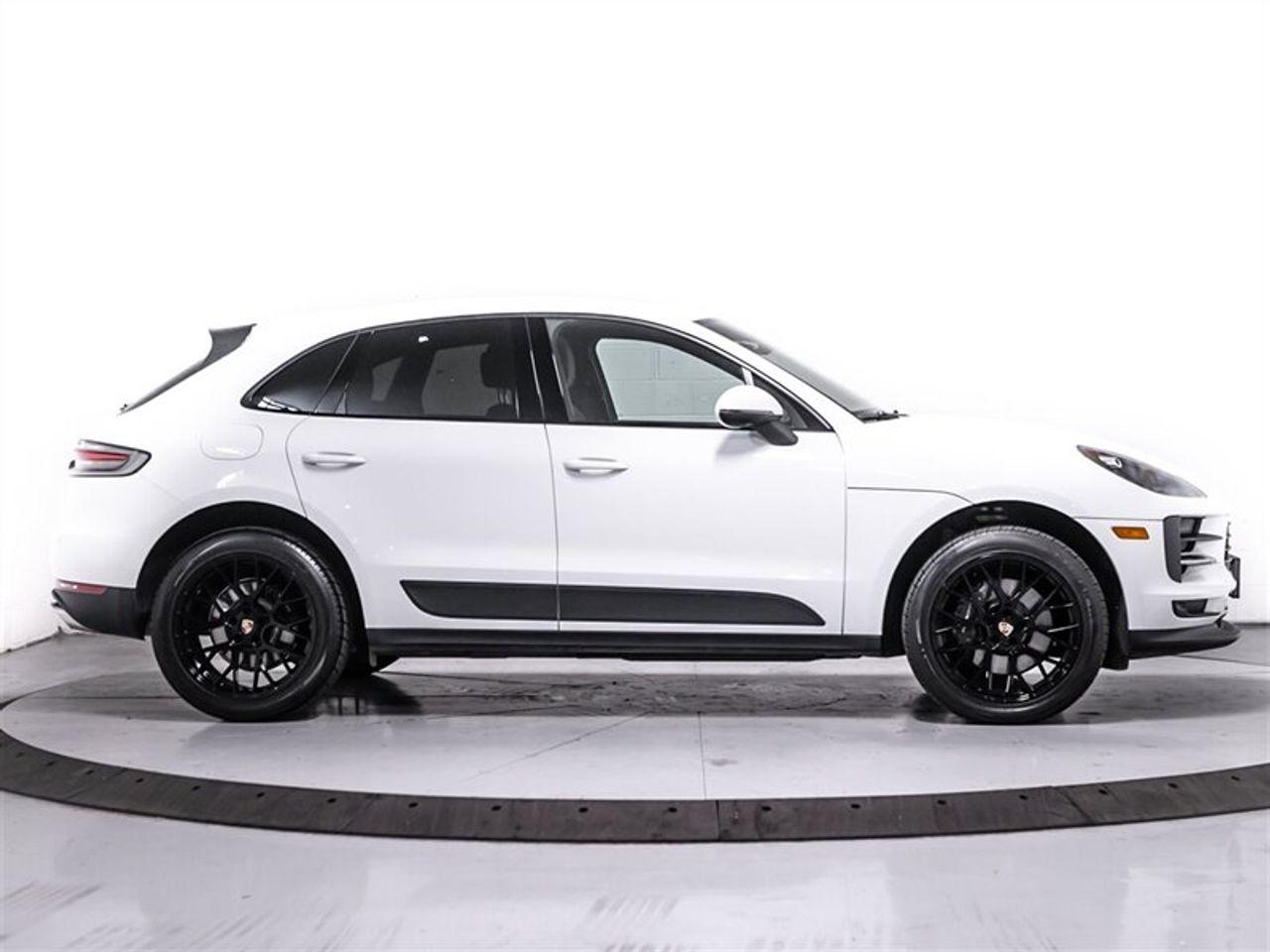 2021 Porsche Macan -3