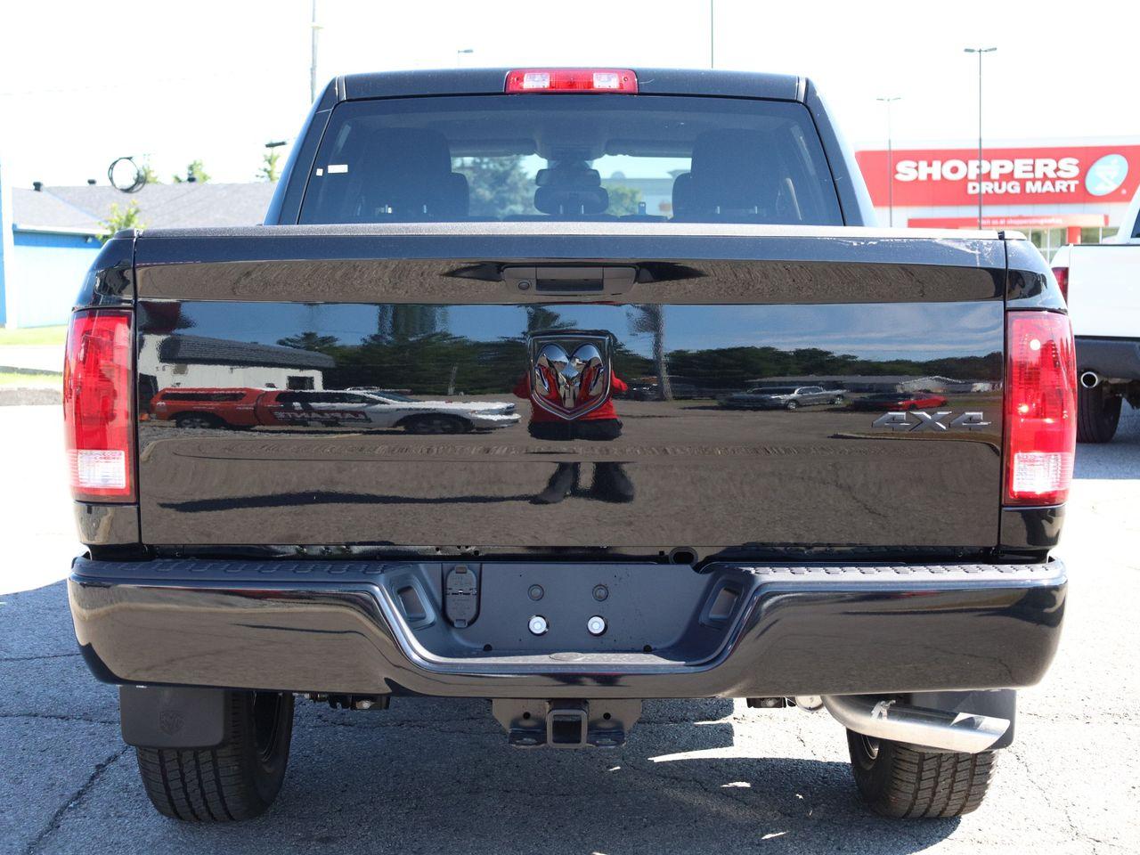 2021 Ram 1500 Classic -3