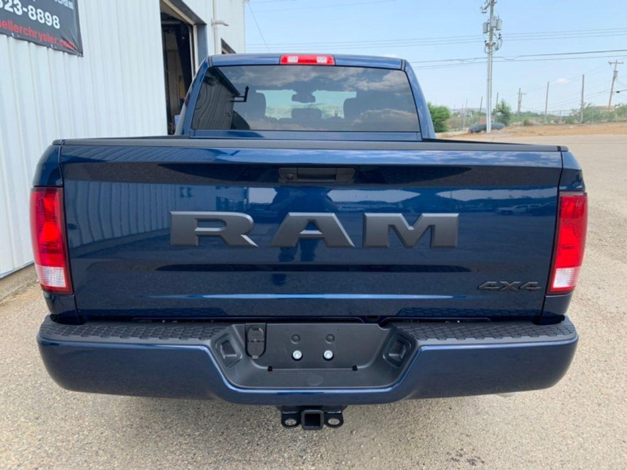 2021 Ram 1500 Classic -3