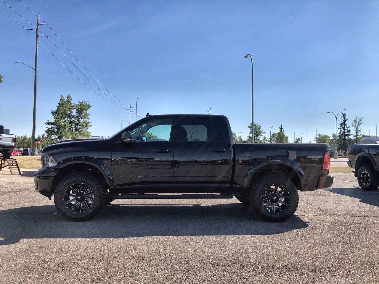 2021 Ram 1500 Classic SLT-2
