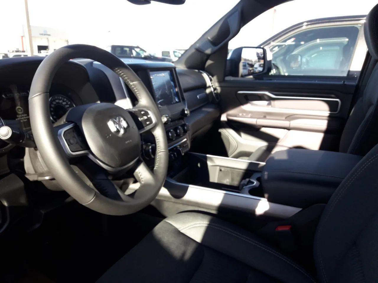 2021 Ram 1500 Big Horn-3