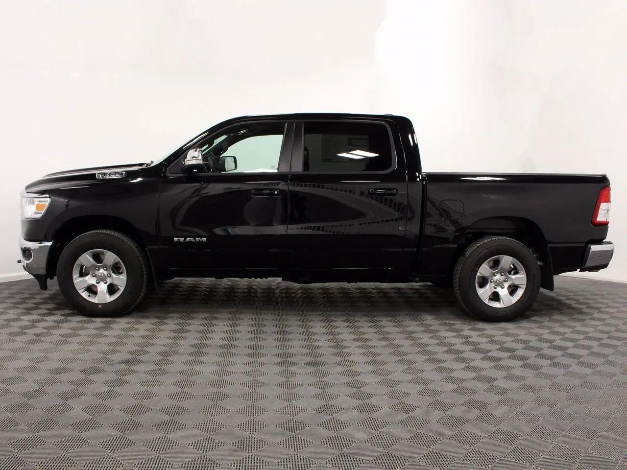 2021 Ram 1500 Big Horn-1