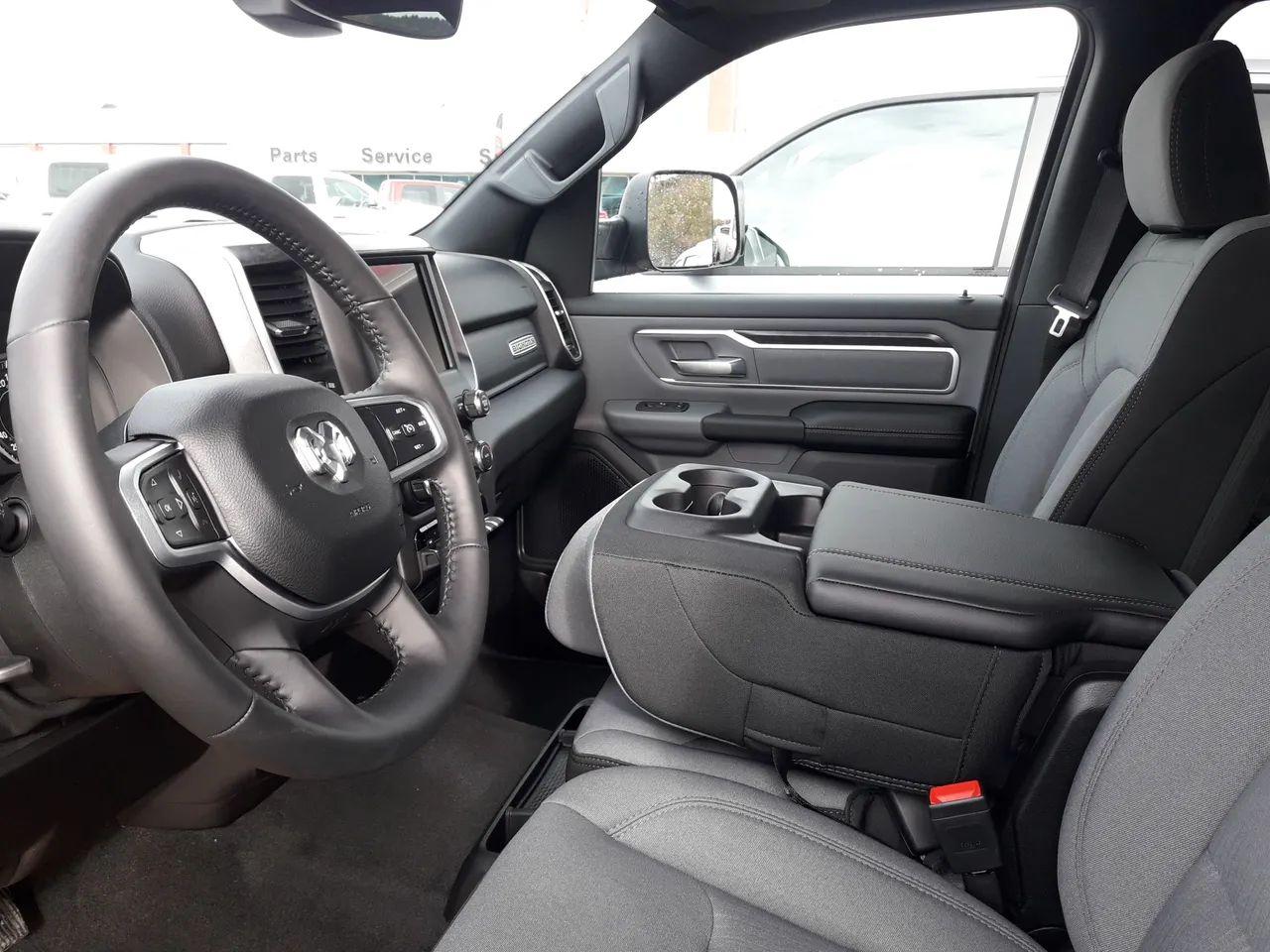 2021 Ram 1500 Big Horn-3
