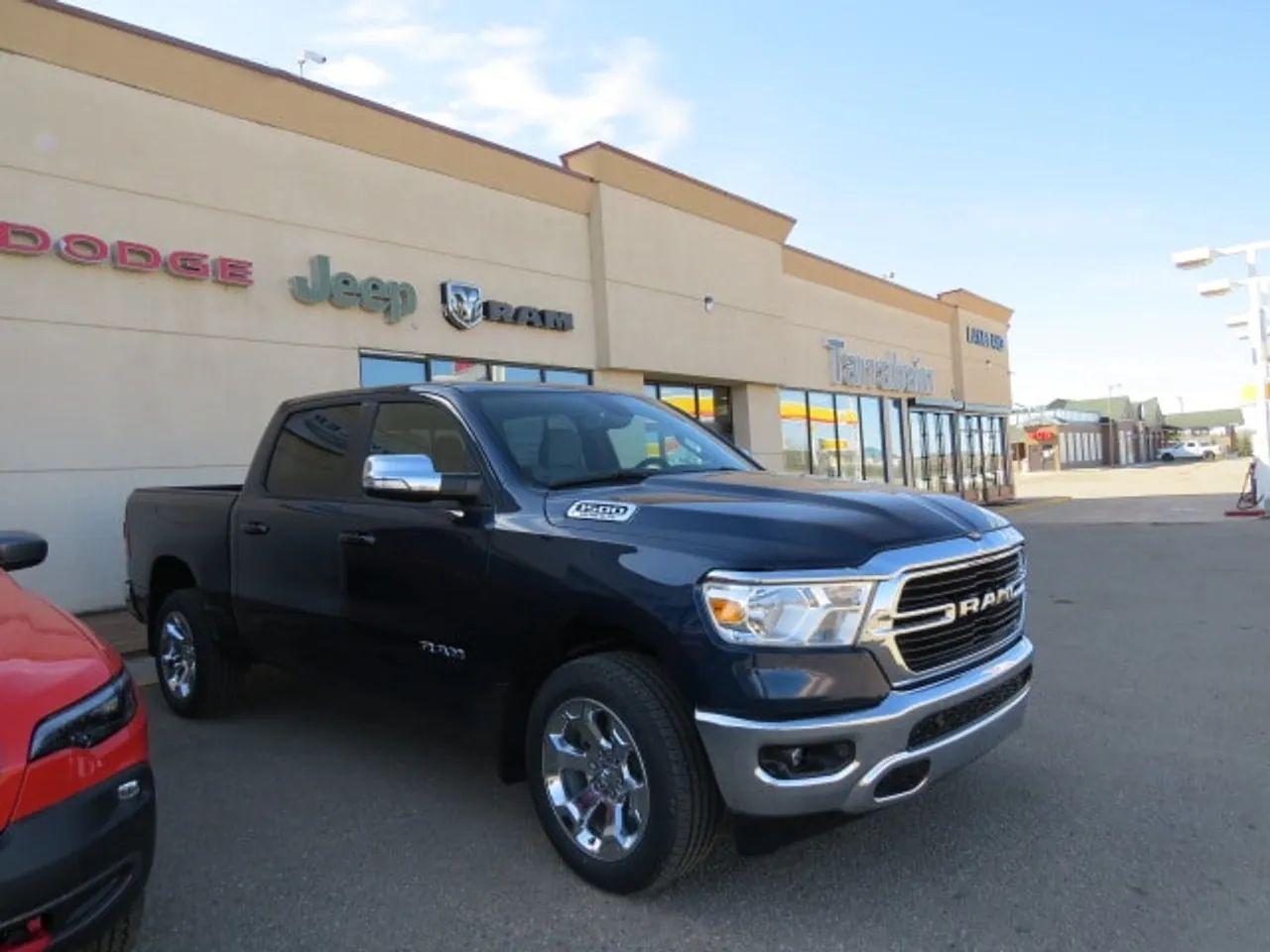 2021 Ram 1500 Big Horn-3