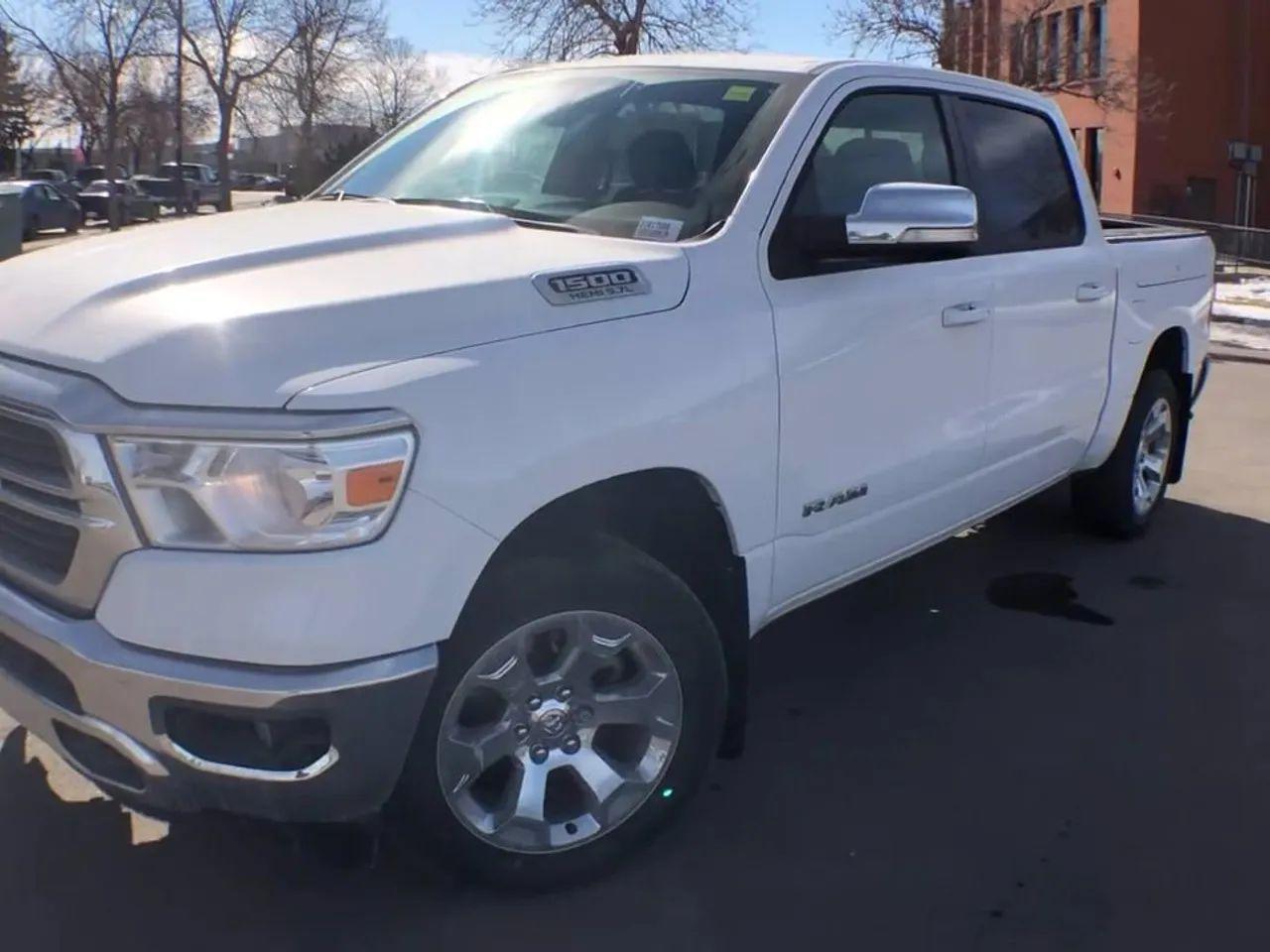 2021 Ram 1500 Big Horn-3