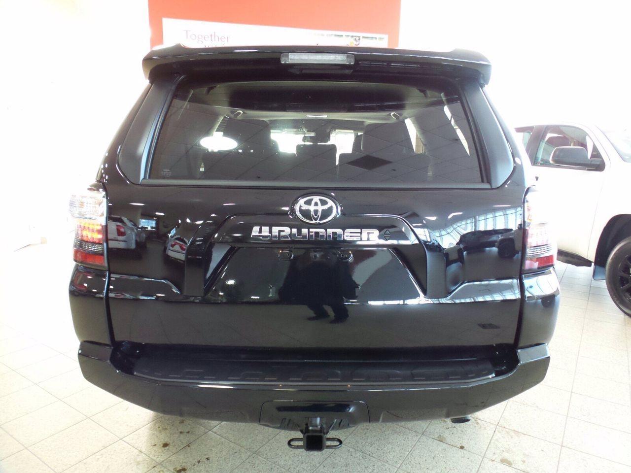 2021 Toyota 4Runner SR5-2