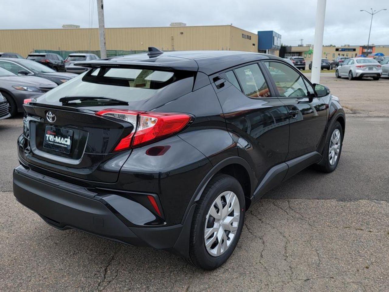 2021 Toyota C-HR LE-4