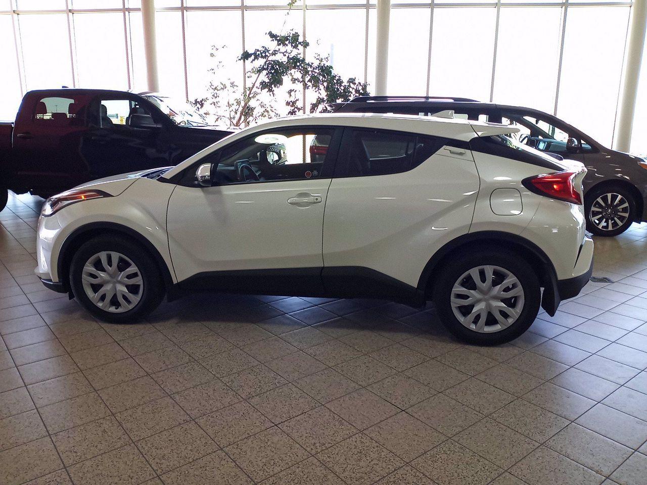 2021 Toyota C-HR LE-4