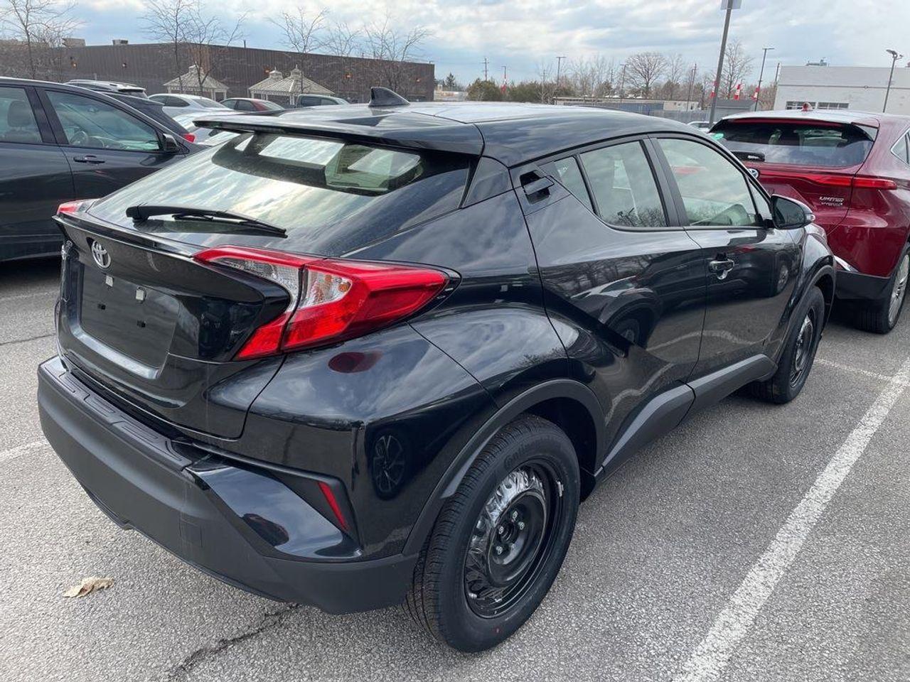 2021 Toyota CH-R LE-4