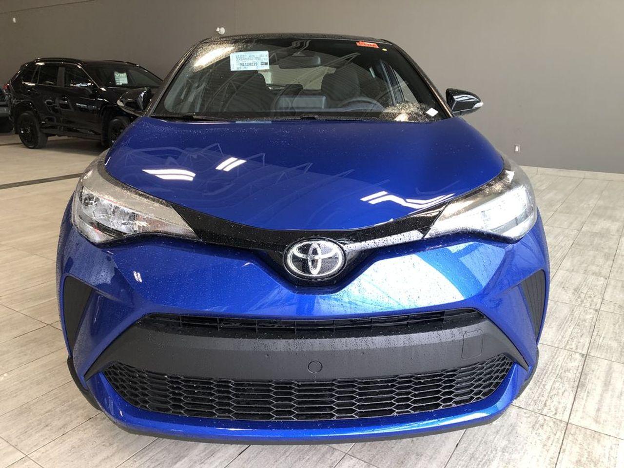 2021 Toyota CH-R XLE Premium-2