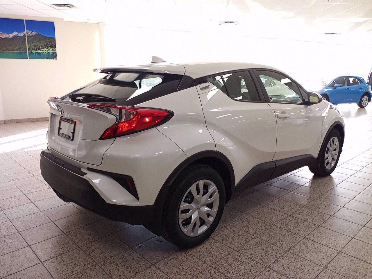2021 Toyota CH-R LE-3