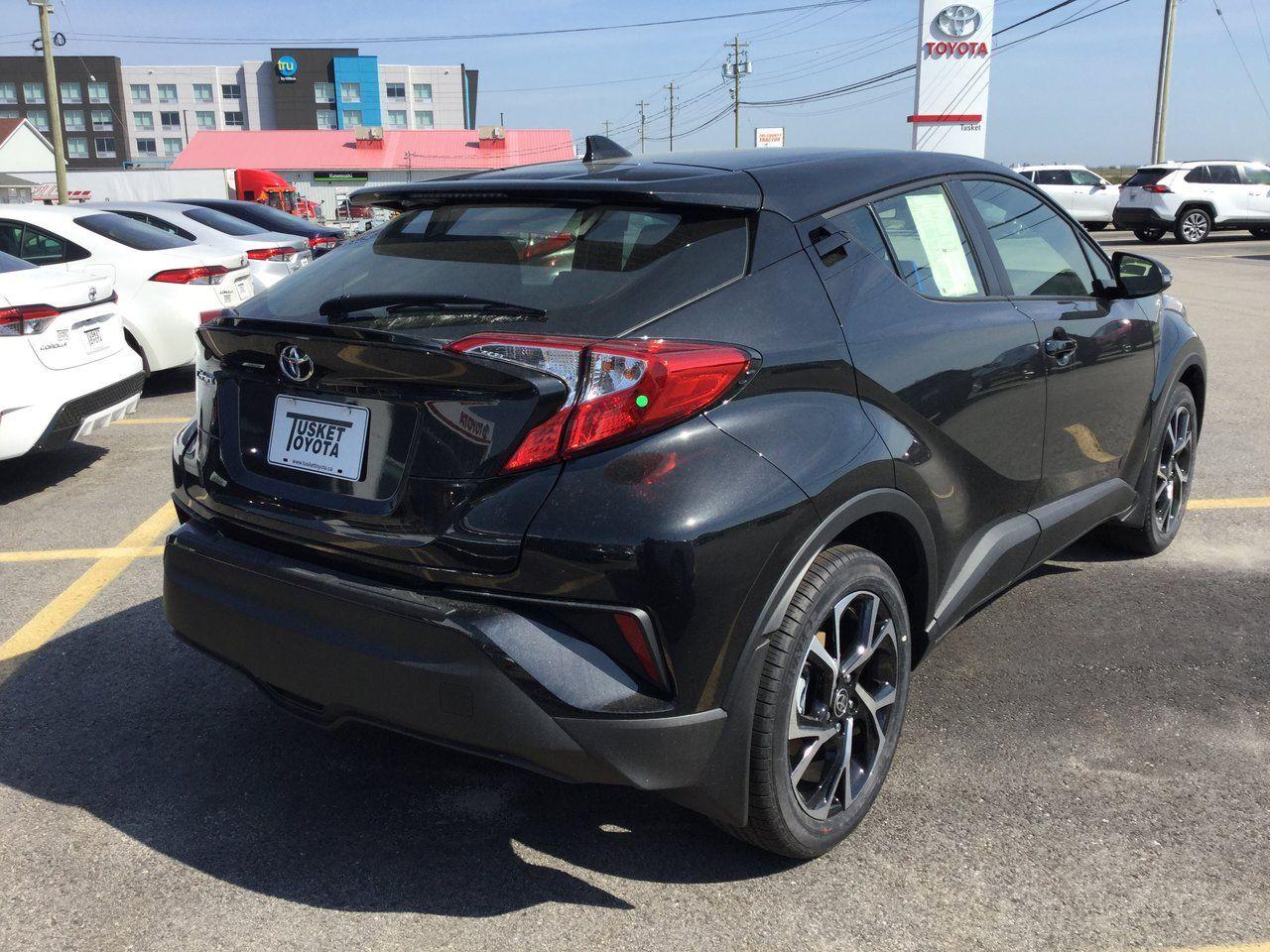 2021 Toyota CH-R XLE Premium-3