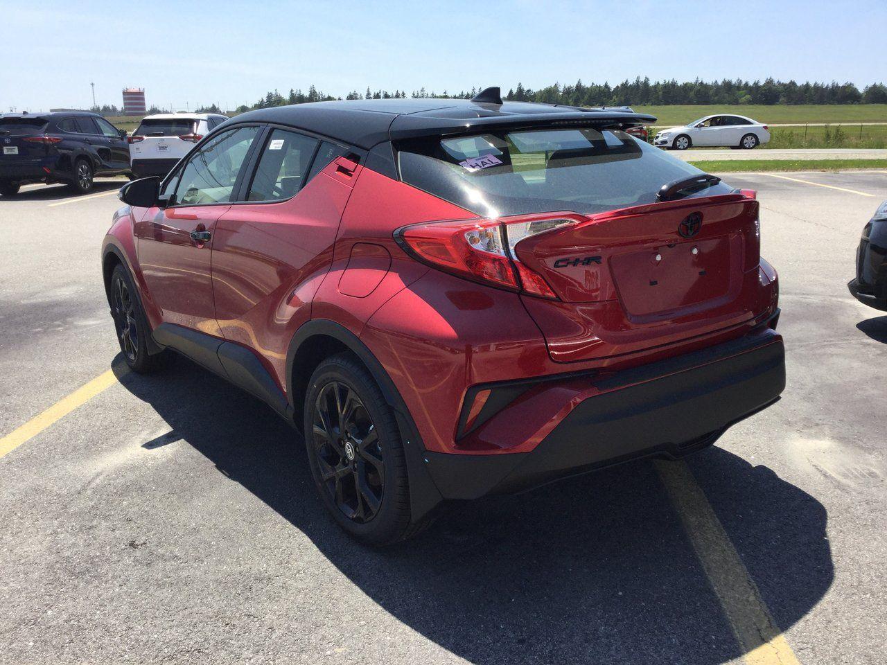 2021 Toyota CH-R XLE Premium-2