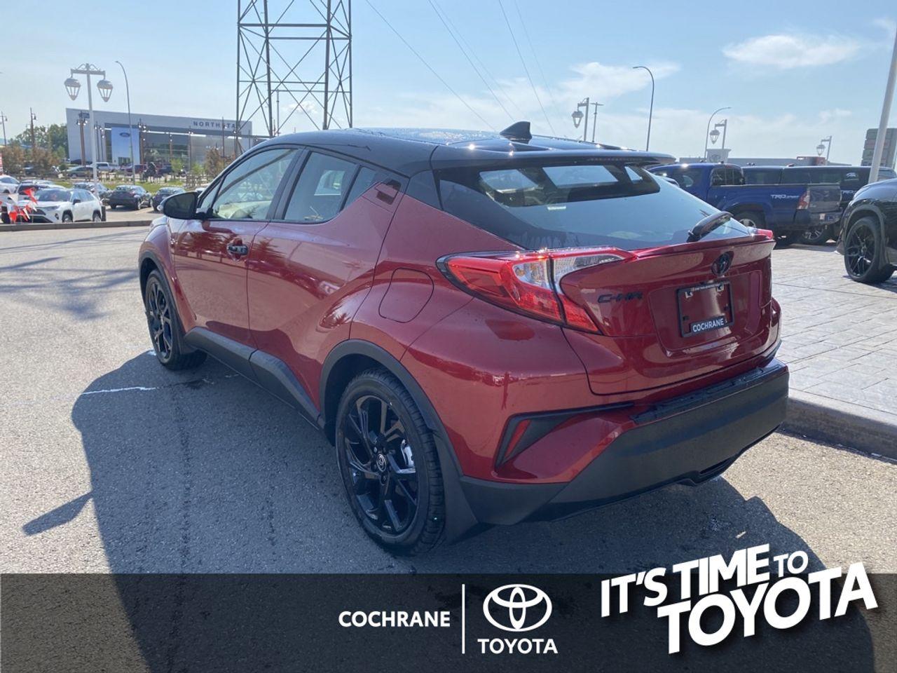 2021 Toyota CH-R XLE Premium-2