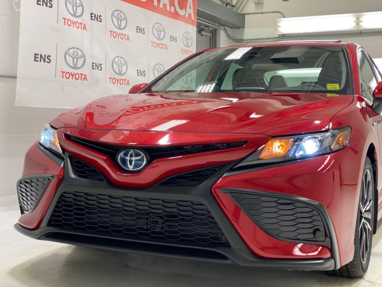 2021 Toyota Camry Hybrid LE-2