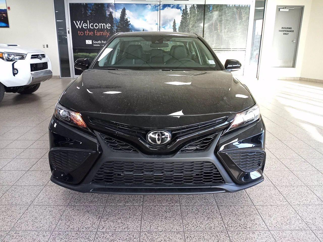 2021 Toyota Camry SE-1