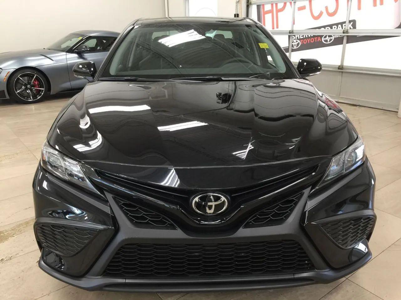 2021 Toyota Camry SE-1