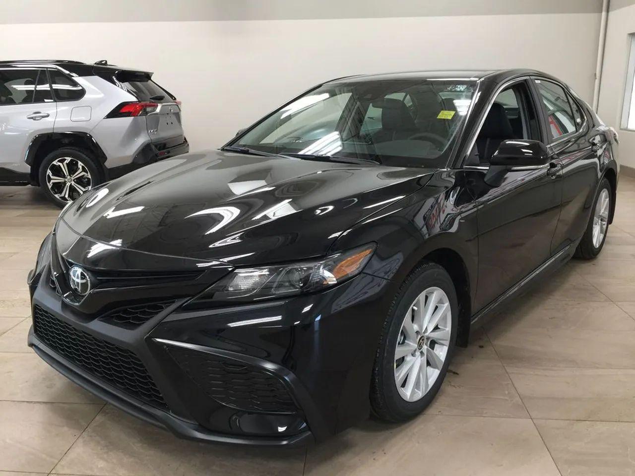 2021 Toyota Camry SE-2