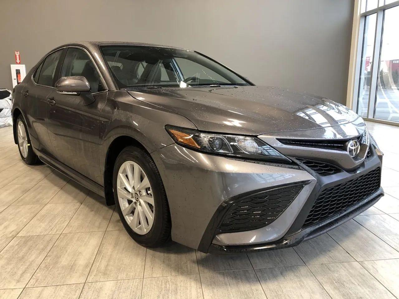 2021 Toyota Camry SE-1