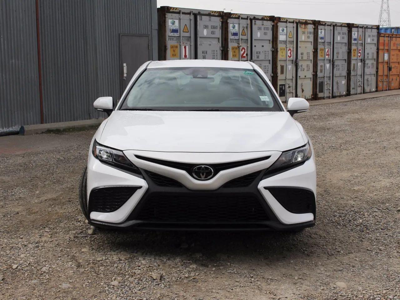 2021 Toyota Camry SE-1