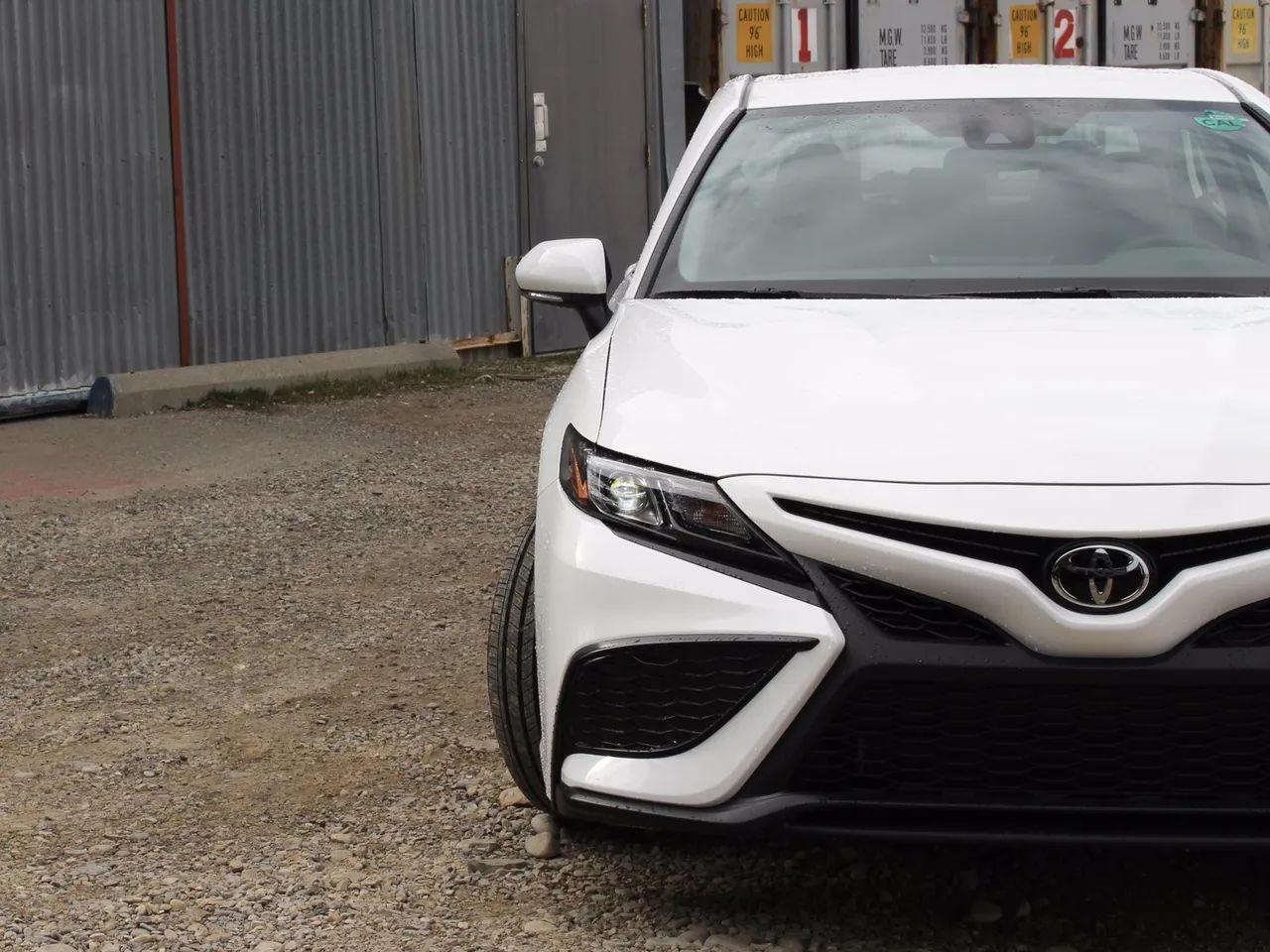 2021 Toyota Camry SE-2