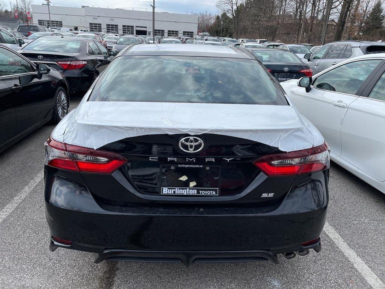 2021 Toyota Camry SE-2